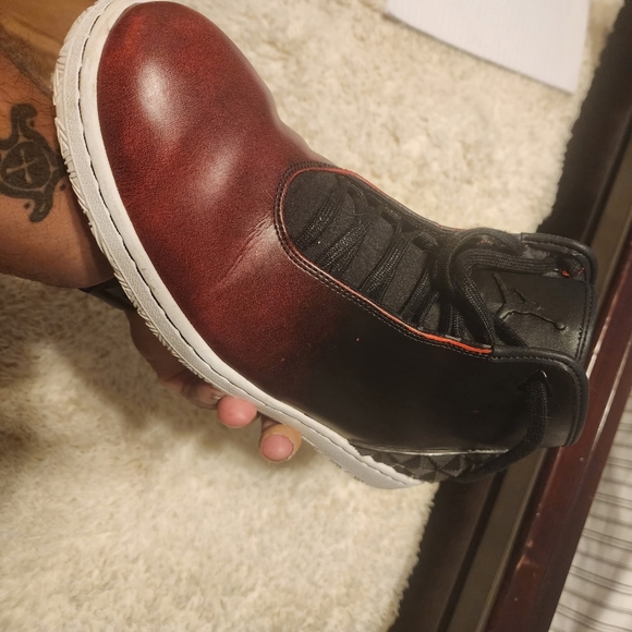 Jordan's Black/Red Instigators - Picture 9 of 9